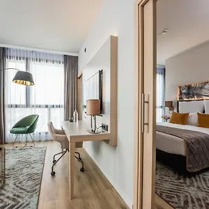 فندق Leonardo Royal Fira