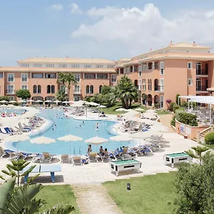 Grupotel Macarella & Aparthotel