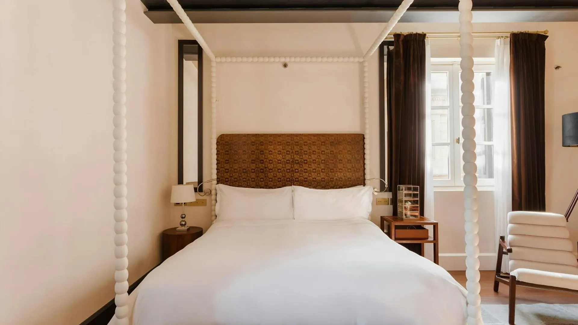 ברצלונה Do Placa Reial Hotel Gothic Quarter, Sonder By Marriott Bonvoy