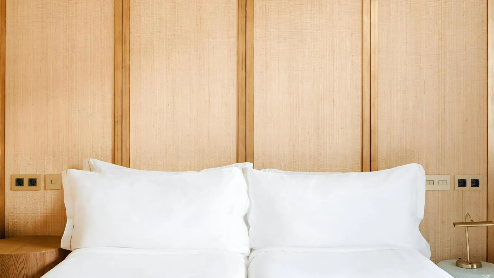 ברצלונה Do Placa Reial Hotel Gothic Quarter, Sonder By Marriott Bonvoy