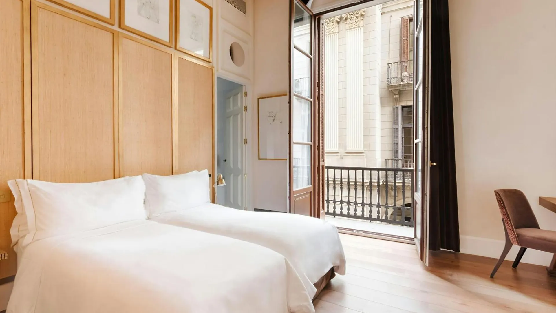 ברצלונה Do Placa Reial Hotel Gothic Quarter, Sonder By Marriott Bonvoy ספרד