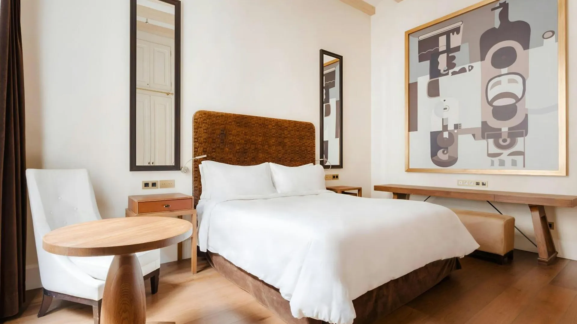 *****  Do Placa Reial Hotel Gothic Quarter, Sonder By Marriott Bonvoy Barcelona Spain